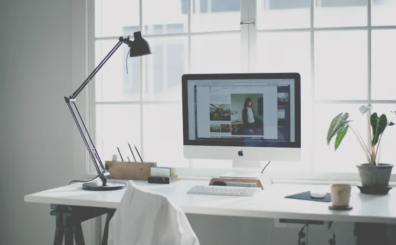 DIYで安価なIKEAのデスクランプをアンティーク塗装の方法
